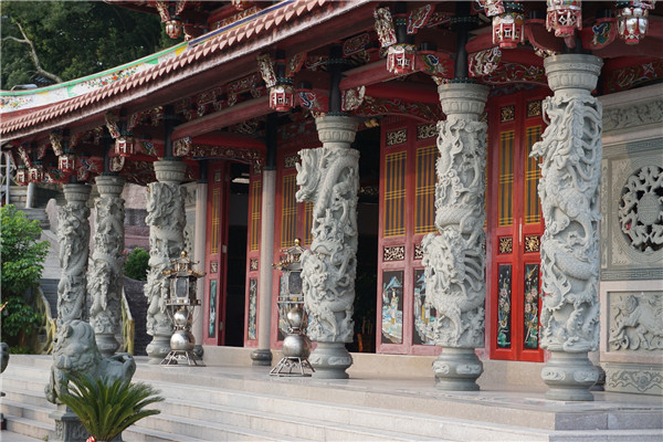 寺庙石雕--石雕龙柱