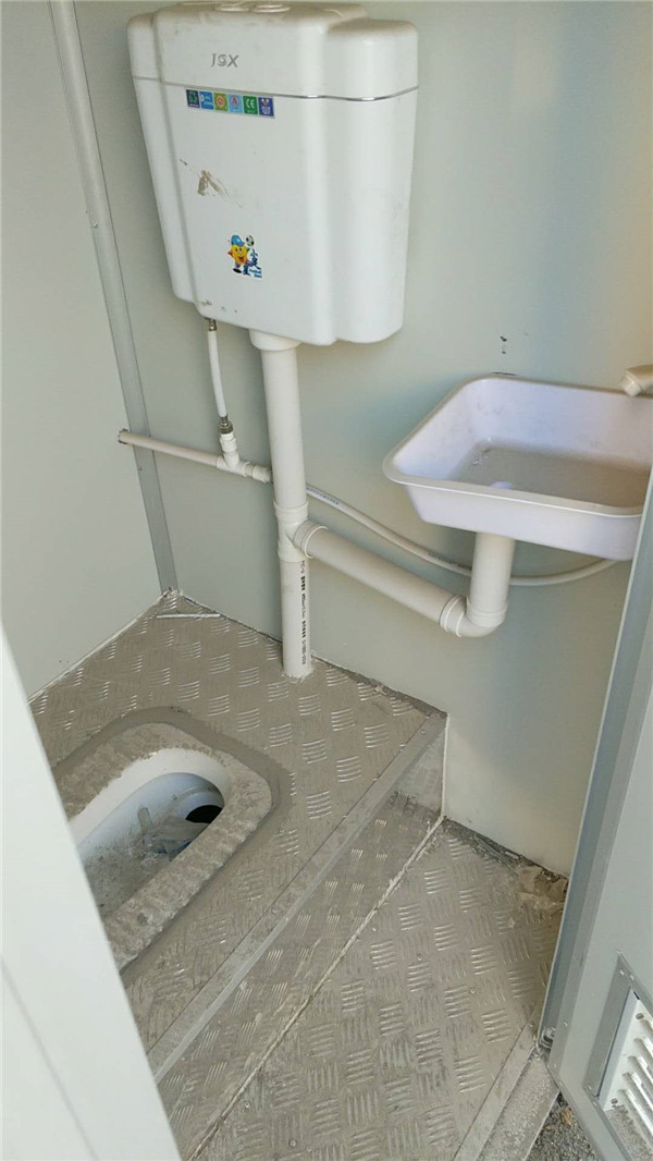 移动厕所