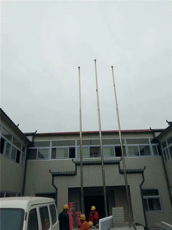 微派风格彩板房