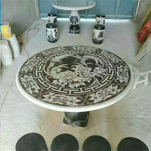 青石桌