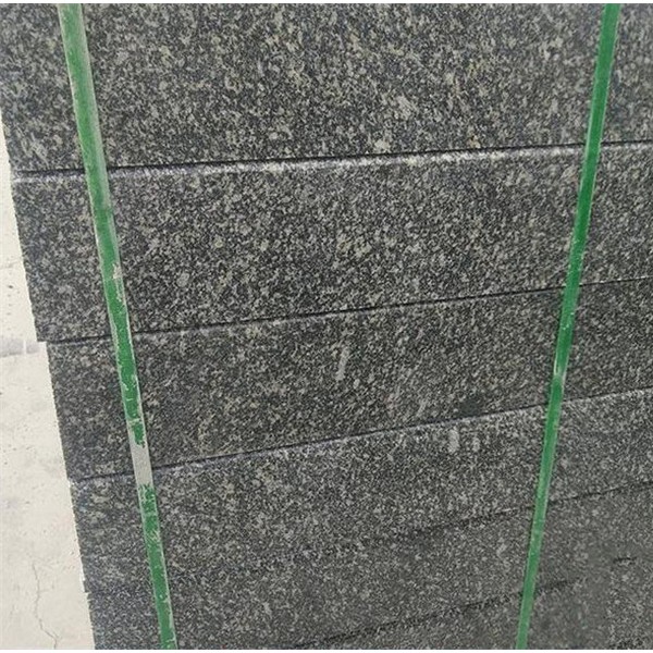 槐花绿光面路岩石