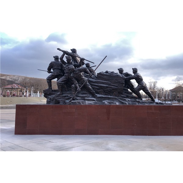 北漂广场雕塑高4.5m