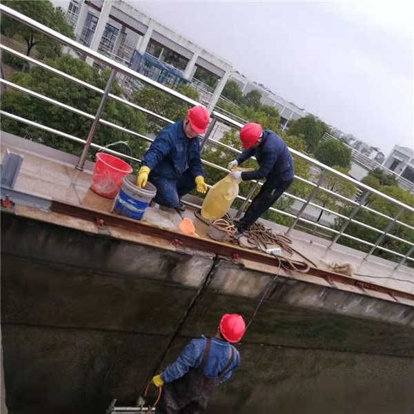 自来水池止水带堵漏