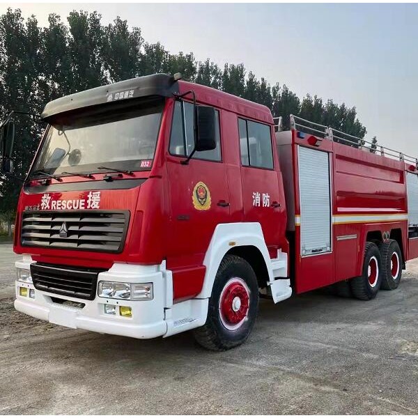 水罐泡沫消防车
