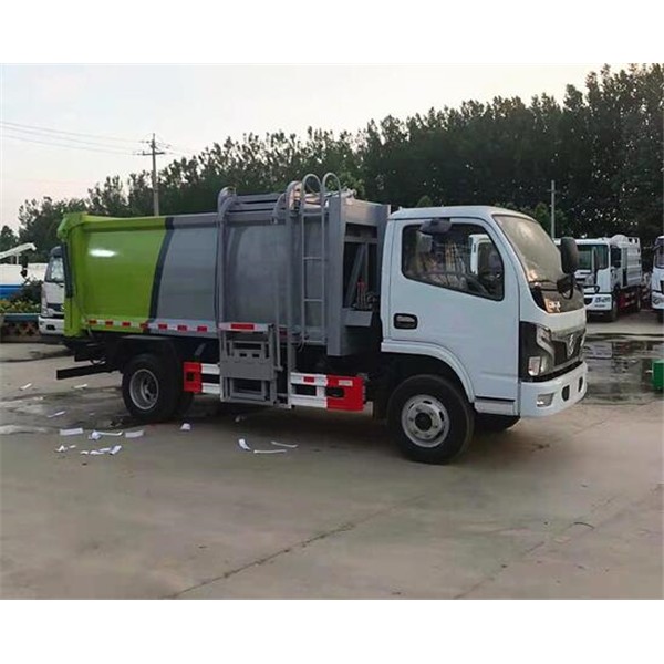 挂桶垃圾车