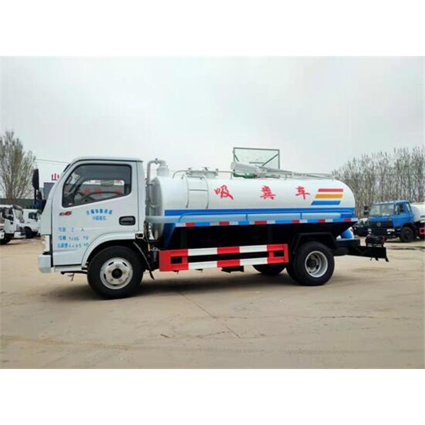 吸粪车