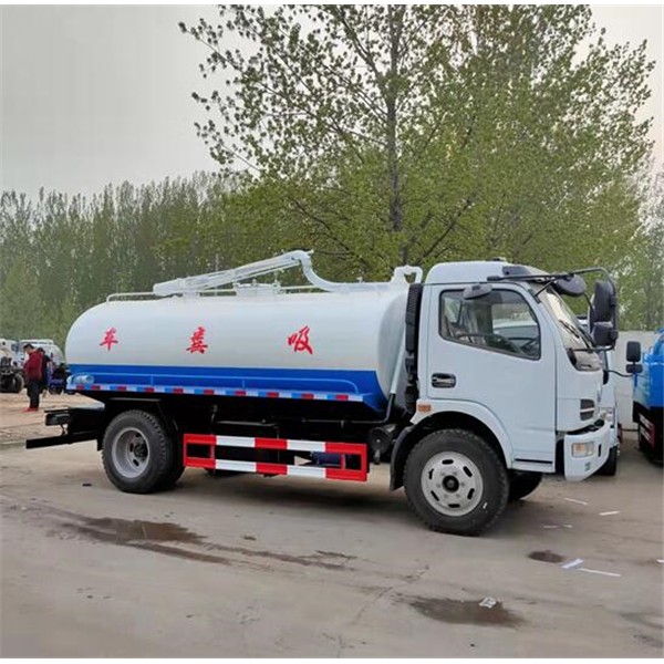 吸粪车