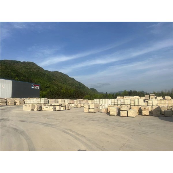 毛光板堆场
