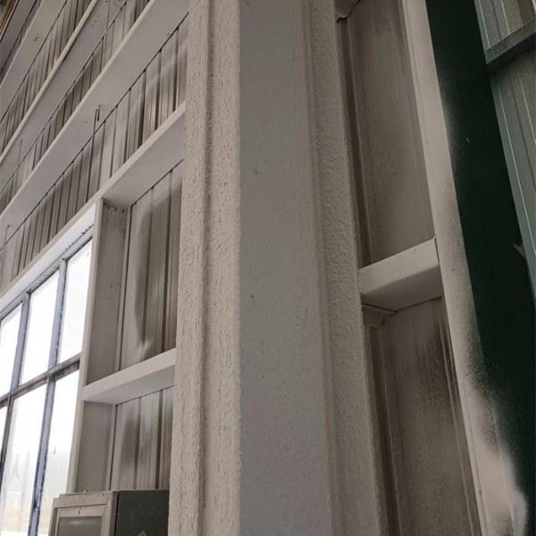 防火涂料施工现场