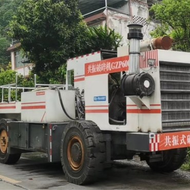 共振破碎机出租