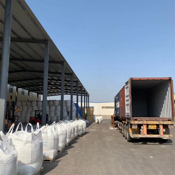 小苏打装货中