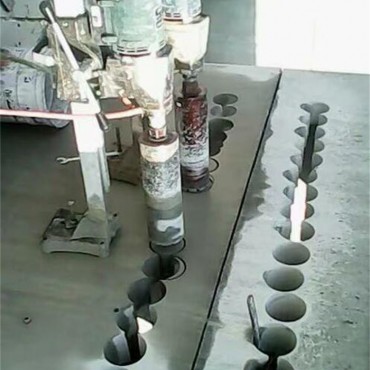 钻孔拆除