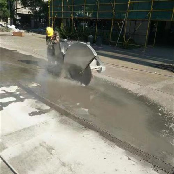 马路机切割