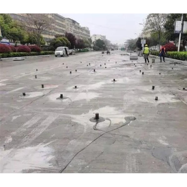 路面注浆加固