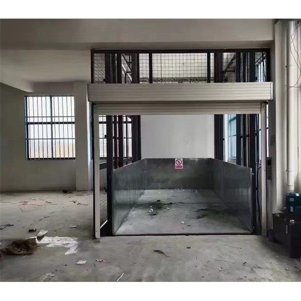 钢结构货梯