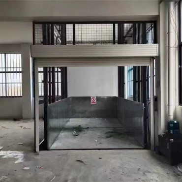 钢结构货梯