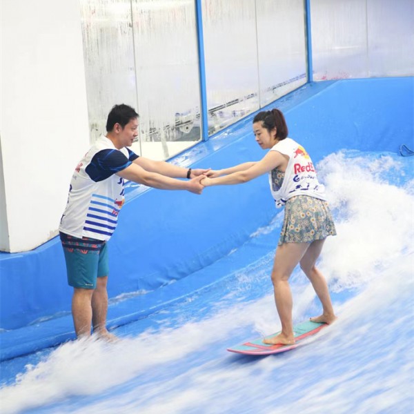 水上冲浪