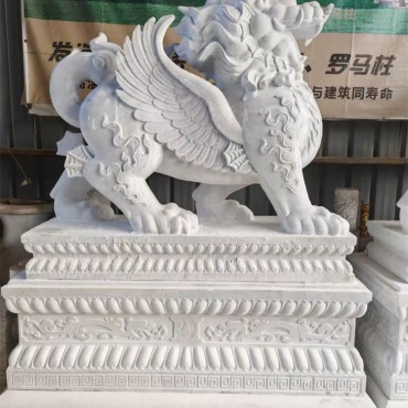汉白玉麒麟